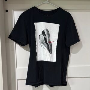 Nike Black and White Short Sleeve Tee with Graphic Design